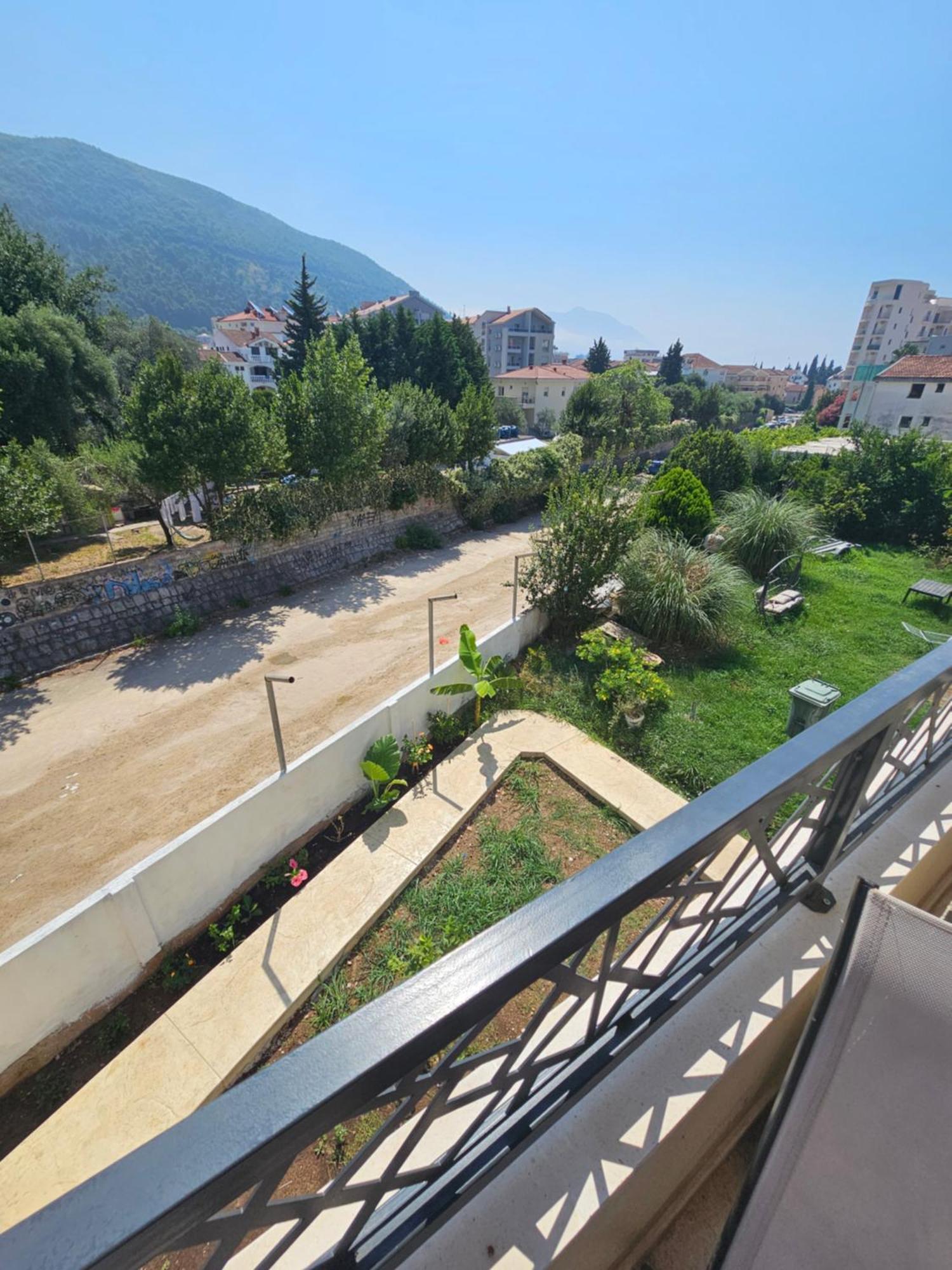 La Vida Apartments Будва Экстерьер фото